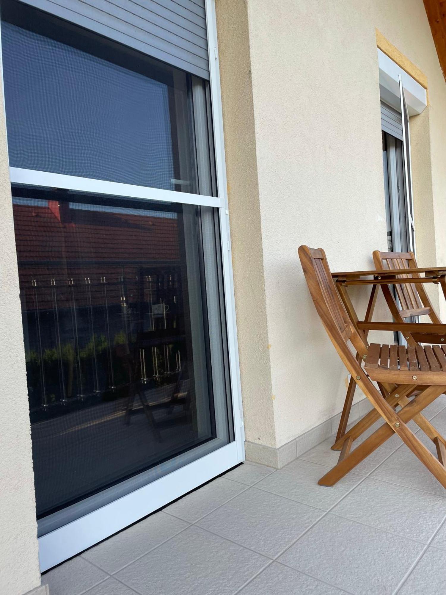 Jasmin Apartment House Vonyarcvashegy Exterior foto
